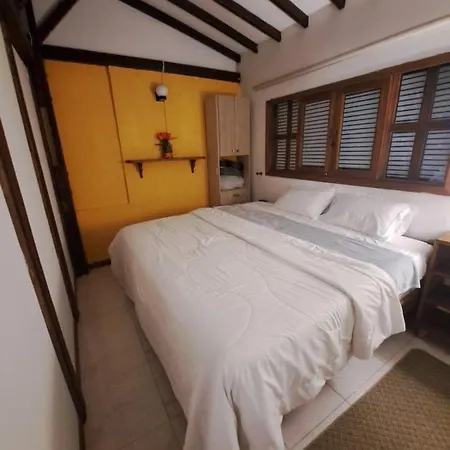 El Portal De Mariana Guest House Pereira Exterior photo